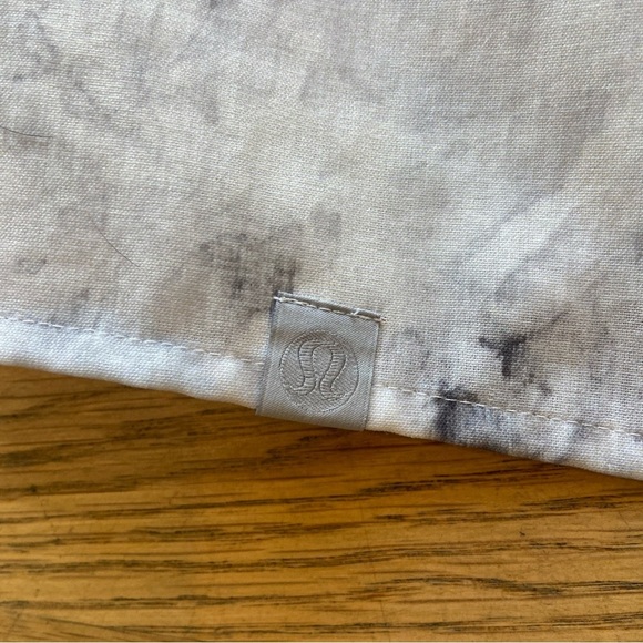 Womens Lululemon Full Day Ahead Short Sleeve Shirt size 8 - Picture 8 of 8